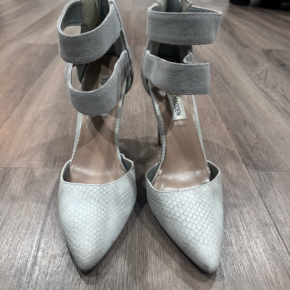 Steve Madden Gray Textured Women's Heels